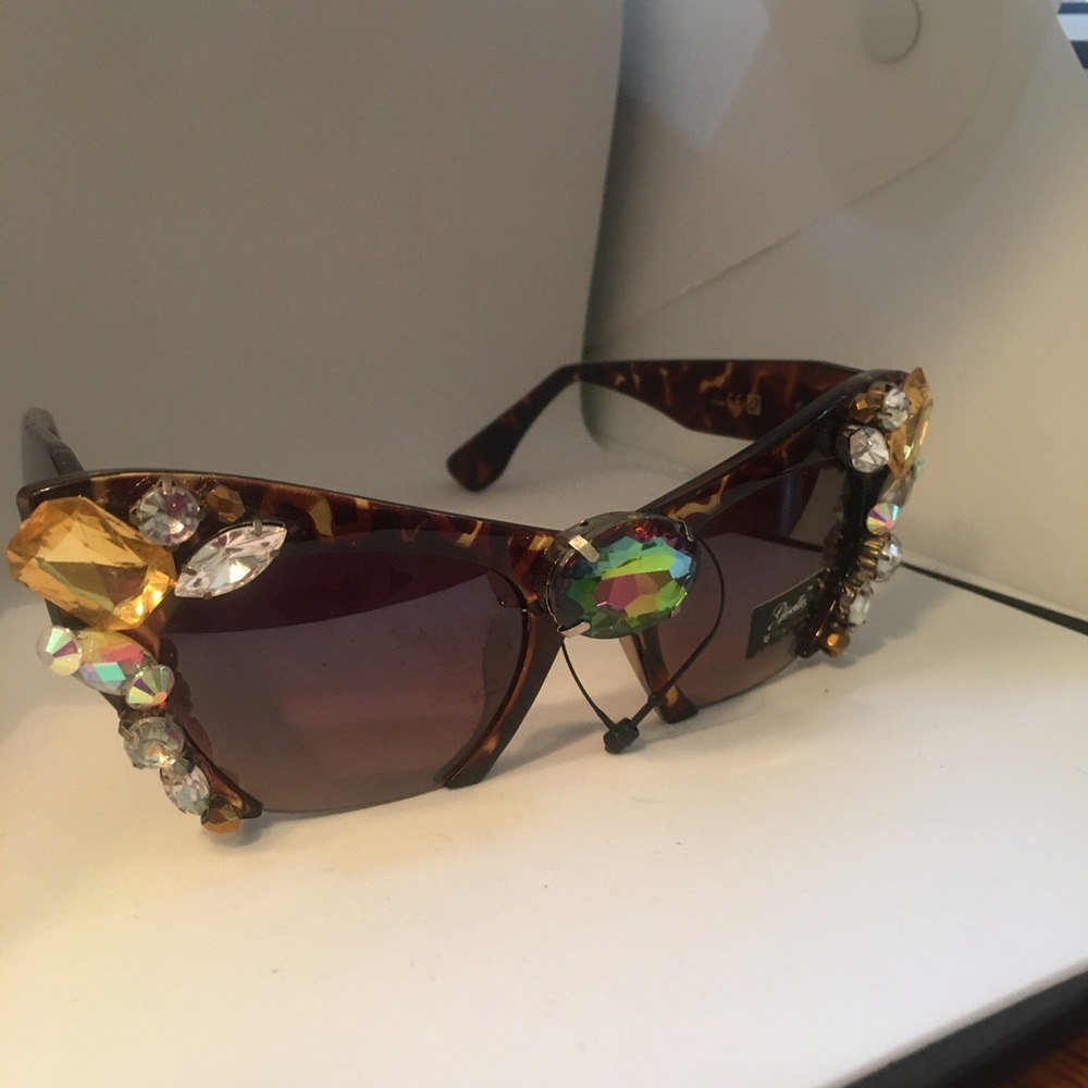 QueensWearBling VintageEyeWear